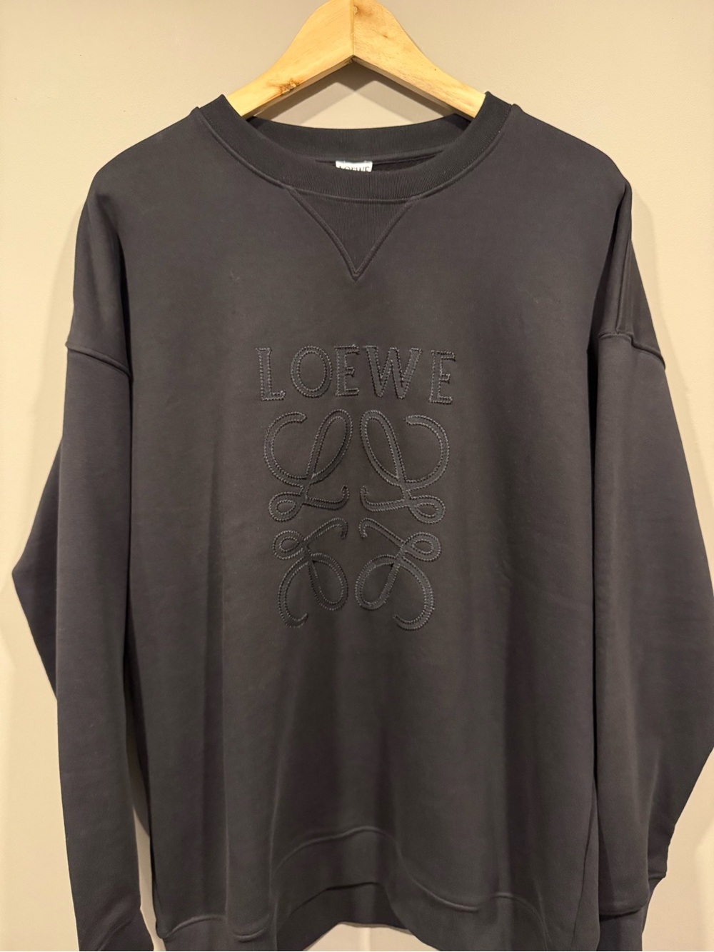 Loewe Black Logo mens Embroidered Crew Sweatshirt image 2